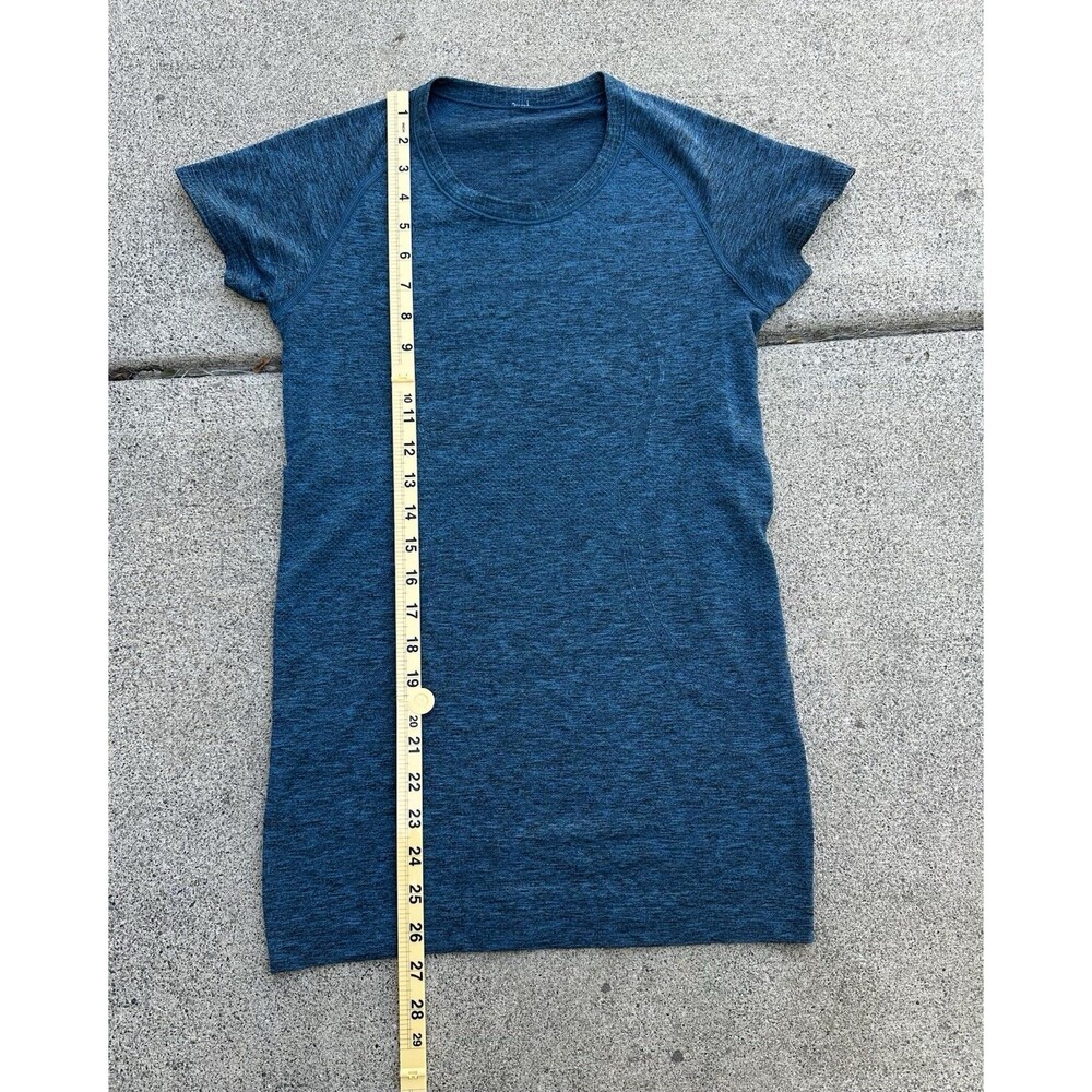 Lululemon Women’s Swiftly Tech Short Sleeve Shirt Size 6 Cerulean Blue Running